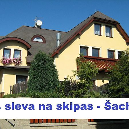 Penzion Albina - Restaurace Vysoké nad Jizerou Exteriör bild